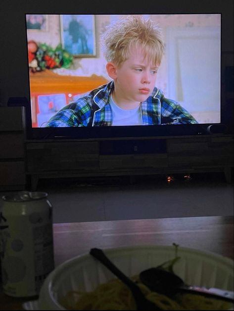 Watch Home Alone, Let Me In, Home Alone, Extended Play, Images Gif, Future Husband, Boy Bands, Location History