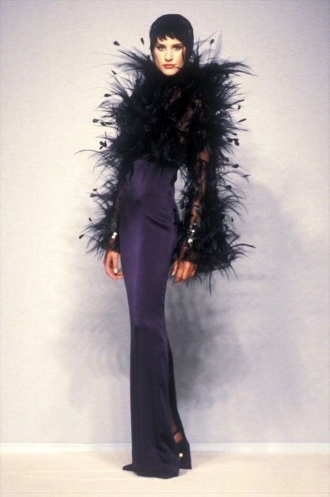 90s Runway Fashion, Runway Fashion Couture, Vintage Runway, Original Supermodels, Runway Outfits, Guy Laroche, Creation Couture, Glam Dresses, Mode Inspiration