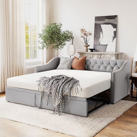 Bed Used As Sofa, Large Office Guest Room Combo, Daybed Couch Ideas Guest Room, Small Bedroom With Daybed Ideas, Small Guest Room Daybed, Guest Room Lounge Combo, Extra Sleeping Space For Guests, Teen Daybed Room Ideas, Day Bed Guest Room Ideas