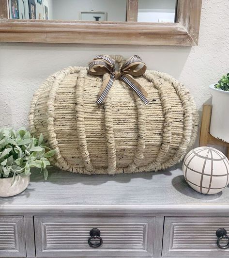 Dollar Tree Pumpkin Wreath, Thanksgiving Wreaths Diy, Pumpkin Planters, Yarn Pumpkins, Wire Pumpkin, Pumpkin Wreath Diy, Gnome Gifts, Decoupage Pumpkins, Shabby Chic Fall