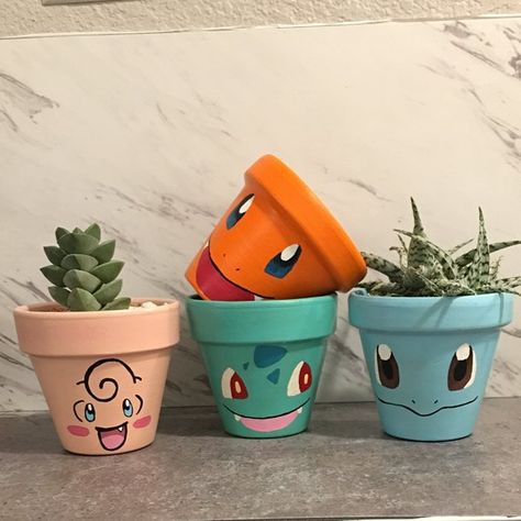 Garden Diy Decoration Ideas, Cactus Terrarium, Making Plant Pots, Terra Cotta Pot Crafts, Painted Pots Diy, Flower Pot Design, Painted Plant Pots, Flower Pot Crafts, Diy Flower Pots