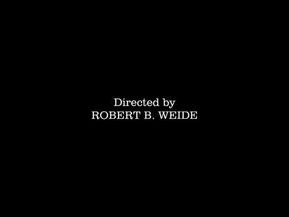 Directed By Robert B Weide, Memes Download, Funny Vines Youtube, Directed By, America Memes, Intro Youtube, Youtube Logo, Funny Vines, Canal No Youtube