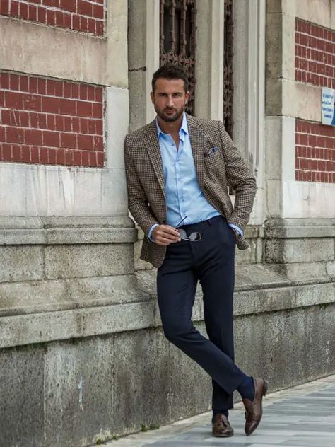 Men's Outfits: Casual Style 21 Ideas for 2024 - mens-club.online Men’s Winter Wedding Guest Attire, Smart Casual Men Outfit Work Office, Sportcoat Outfits Mens, Car Salesman Outfit, Mens Spring Wedding Attire Guest, Men’s Blazer Outfits, Mens Business Casual Outfits Work Attire, Mens Business Attire, Gentleman Pose