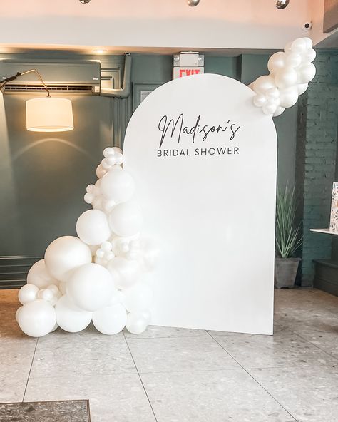 Finally got to work with @poppiesflowercart on this beautiful setup for todays Bridal Shower 🤍💍 Venue: @osteriacrescendo Garden Bridal Shower Balloon Arch, Elegant White Bridal Shower Ideas, Bridal Shower Gift Backdrop, Easy Bridal Shower Backdrop Ideas, Bridal Shower Balloons Backdrop, Bridal Shower Ideas Backdrop, Bridal Shower Inspiration Decor, White Bridal Shower Theme, Bridal Shower Venues