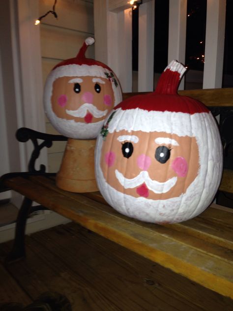 Snowman Pumpkin Painting, Santa Pumpkin Painted, Christmas Pumpkin Painting Ideas, Christmas Pumkins, Christmas Painted Pumpkins, Christmas Pumpkin Ideas, Xmas Pumpkins, Christmas Pumpkins Painted, Christmas Pumpkin Painting