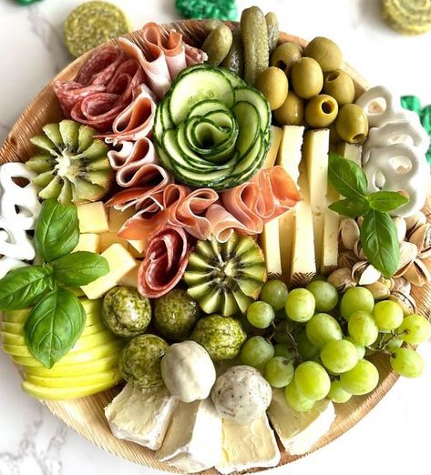 Who needs a pot of gold when you have a charcuterie board this enchanting?🌈 We are all about green: green plates, green practices and green bites! Featuring: @cheeseandcrumbles 💚 #charcuterie #trendingnow #instagram #charcuterieboardsofinstagram #foodporn #cheeseplatter #cheeselover #charcuterieboard #charityleaf #stpatricksdaycharcuterie #stpatricksday #green Green Charcuterie Board, Green Food Party, Palm Leaf Plates, A Charcuterie Board, Green Plates, Green Food, Food Party, Leaf Plates, Cheese Lover