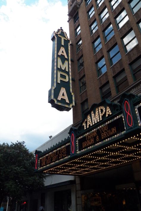 Tampa theatre Haunted Movie Theater, Tampa Theatre, Rialto Theatre Tampa Wedding, Victorian Operating Theatre, Faith Healing, Historic Theater, Haunted Places, Places Around The World, Tampa