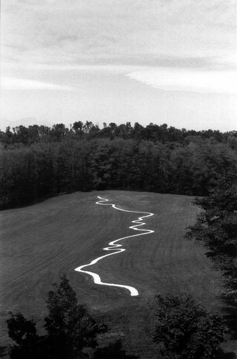 Beatrice Wood, Photography Inspiration Nature, Richard Long, Istoria Artei, Richard Serra, English Countryside, Artistic Photography, Land Art, Environmental Art