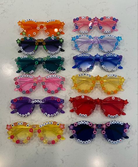 Sunglasses Decorated With Beads, Bead Decorated Sunglasses, Make Sunglasses Craft, How To Make Bead Sunglasses, Diy Party Sunglasses, Bachelorette Party Sunglasses Diy, Bead Sunglasses Ideas, Beaded Sunglasses Ideas With Words, Pearl Sunglasses Diy