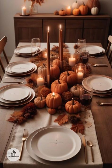 Elevate your family gatherings with elegant autumn table settings. Discover our tips for creating a cozy and inviting atmosphere.#FallDecor #AutumnVibes #HomeInspiration #CozyLiving #InteriorDesign Orange Table Cloth Thanksgiving, Family Thanksgiving Table Settings, Thanksgiving Table Settings Tablecloth, Autumn Table Set Up, Cozy Thanksgiving Table, Beige Thanksgiving Aesthetic, Dinner Party Color Palette, Traditional Thanksgiving Decor, Thanksgiving Settings Ideas