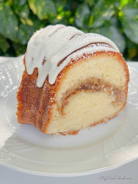 Pound Cakes, Snickerdoodle Bundt Cake, Bunt Cake Recipe, My Cake School, Snickerdoodle Cake, Easy Bundt Cake Recipes, Easy Bundt Cake, Cupcake Cake Designs, Cake Recipes From Scratch