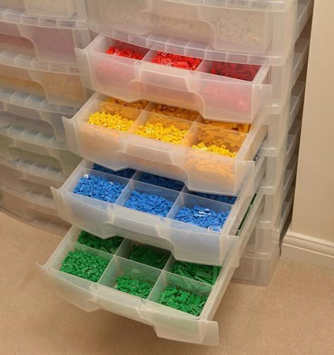 19 BRILLIANT Lego Storage Ideas Every Parent Needs Toy Storage Hacks, Lego Sorting, Lego Storage Solutions, Playroom For Kids, Organizing Kids Toys, Lego Storage Organization, Lego Storage Ideas, Lego Bedroom, Shelf Designs