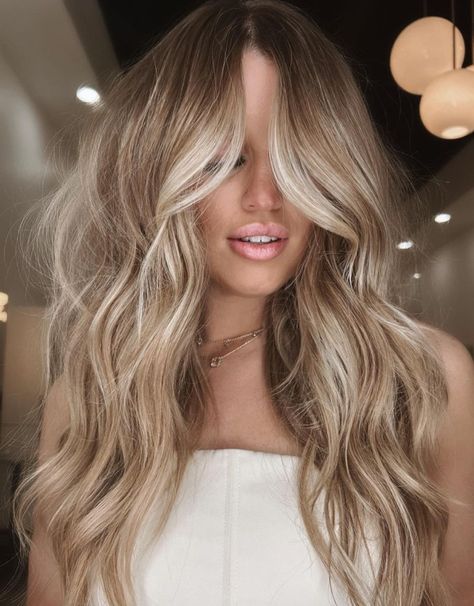 Romantic Light Bronde Locks Balayage, Sandy Blonde Hair, Balayage Long Hair, Balayage Blond, Bronde Balayage, Ash Blonde Balayage, Bronde Hair, Balayage Hair Dark, Light Blonde Hair