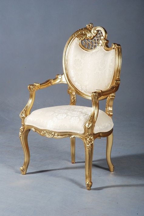 Elegant Baroque Chair. Neo Rococo Chair abailale at Dutch Connection. www.dutchconnection.co.uk French Baroque Furniture, Rococo Beds, Baroque Interior Design, Rococo Chair, Baroque Chair, Sofa Santai, Baroque Interior, Rococo Interior, Baroque Armchair