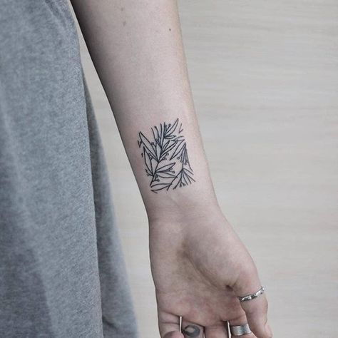 Hand-poked minimalist plants in a rectangle tattoo Stick And Poke Flower Tattoo, Stick And Poke Flower, Modern Tattoo Ideas, Stick N Poke, Handpoke Tattoo, Muster Tattoos, Stick N Poke Tattoo, Delicate Tattoo, Poke Tattoo