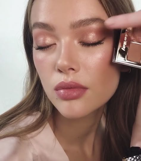 Make Up Sposa, Look 80s, Maquillage On Fleek, Soft Makeup Looks, Ethereal Makeup, Bridal Makeup Looks, Makeup Looks Tutorial, Make Up Inspo, Pink Makeup