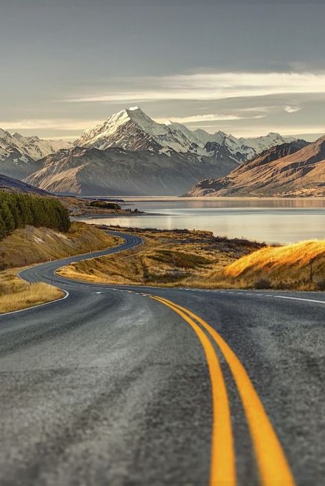 R o a d Empty Road, Road Photography, Beautiful Roads, Scenic Roads, Middle Of Nowhere, Winding Road, Landscape Photos, Nature Pictures, Beautiful World