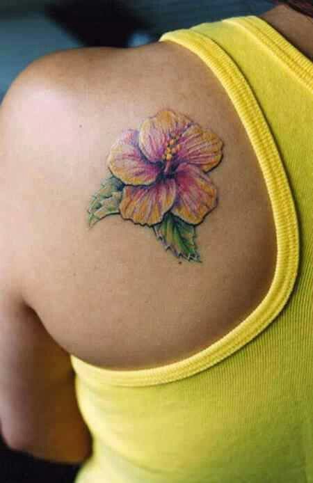 Yellow Hibiscus Tattoo, Tattoo Flower Shoulder, Fiori Frangipani, Hibiscus Flower Tattoo, Aloha Tattoo, Yellow Hibiscus Flower, Hawaiian Flower Tattoos, Plumeria Tattoo, Hibiscus Flower Tattoos