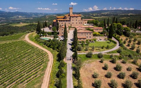 Best Wineries in Tuscany, Hotels & Vineyard Resorts 2023 Tuscany Wineries, Tuscany Vineyard, Hotels In Tuscany, Country Vacation, Tuscany Wine, Tuscany Travel, Estate Garden, Wine Country California, Wine Travel