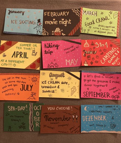 Date Ideas Movie Night, Food Crawl Date Night, Date Night Envelope Ideas, A Year Of Dates In A Box Ideas, Date Night Box Ideas, Date Ideas Gift, Date Gift Ideas, Diy Christmas Gifts For Boyfriend, Kid Dates