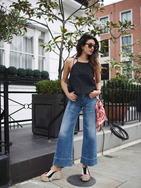 Culotte Jeans Outfit, Moda Casual Chic, Denim Culottes, Outfits Con Jeans, Moda Denim, Style Casual Chic, Jeans Outfit Summer, Crop Flare, Cropped Wide Leg Jeans