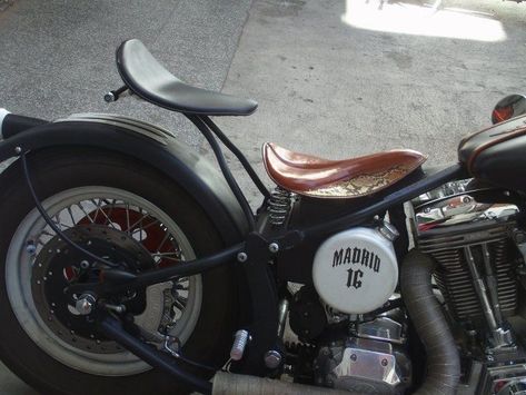 Panhead Bobber, Bobber Seat, Motos Bobber, Мотоциклы Harley Davidson, Custom Motorcycles Bobber, Bobber Style, Bike Details, Harley Bobber, Bobber Bikes