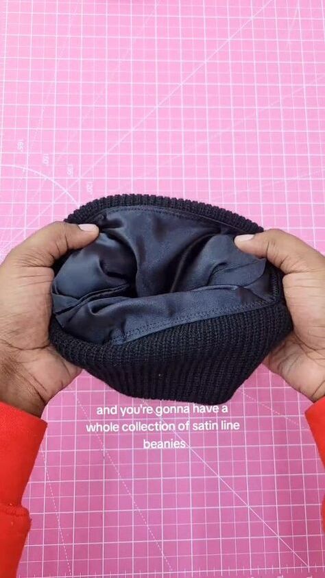 We love our beanies in winter, but they can mess up our hair. It’s quick and easy to add a satin lining to them, to both protect our hair and make the beanie more comfortable. How To Line A Beanie With Satin, Flannel Hats Diy, How To Sew A Beanie Hat, Diy Satin Lined Beanie, How To Sew A Beanie, Hairstyles With Beanies, Sew A Beanie, Diy Beanie, Satin Lined Beanie