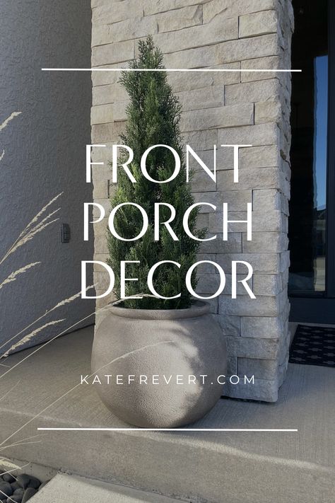 Your curb appeal and front porch decor sets the tone for your home as friends and families arrive. Spring and summer are a great time to update your decor with new planters and plants. Check this easy, simple and sophisticed idea for your planter this year! Decorating Backyard, Front Porch Planter Ideas, Porch Gardening, Plants Porch, Tall Planters Front Door, Faux Outdoor Plants, Porch Planter Ideas, Porches Ideas, Tall Potted Plants