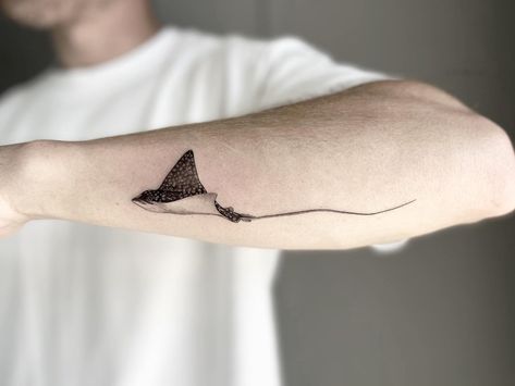 Manta Ray Tattoo Forearm, Water Creature Tattoo, Stingray Arm Tattoo, Small Ray Tattoo, Manta Rays Tattoo, Sting Ray Tattoo Design, Nudibranch Tattoo, Spotted Eagle Ray Tattoo, Manta Ray Tattoo Design