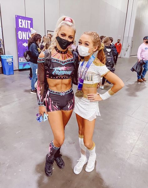 Gabi Fuller, Great White Sharks Cheer, Cheer Goals, Cheer Aesthetic, Allstar Cheer, Cheer Things, Cheer Poses, Cheerleading Hairstyles, Cheer Life