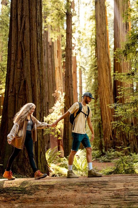 Nature, Hiking Engagement Photoshoot, Sequoia National Park Photography Couple, Hiking Photo Ideas Couples, Nature Trail Photoshoot, Redwood Couple Photos, West Coast Engagement Photos, Hiking Photography Couples, Hiking Couples Photoshoot