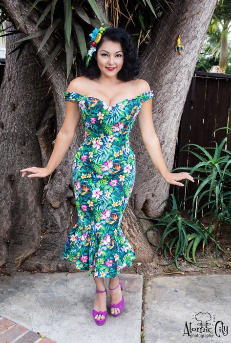 Hawaiian Kalani Mermaid Dress vintage style custom handmade | Etsy Cuban Christmas, Havana Nights Dress, Dress Hawaiian Style, Havana Party, Havana Style, New Look Ideas, Christmas Fiesta, Tiki Culture, Fashion Study