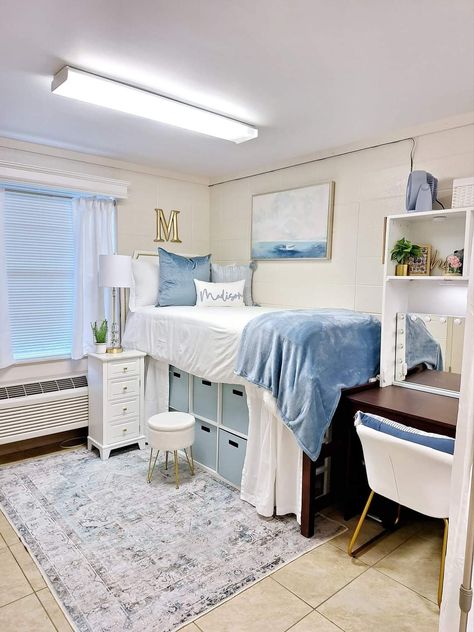 College Dorm Room Ideas Blue And Grey, Cute Dorm Rooms Minimalist, Light Blue College Dorm Room Ideas, Navy Blue College Dorm, Down Room Ideas, Single Room Dorm Ideas, Blue And White Dorm Room Ideas, Blue And Gold Dorm Room, White And Blue Dorm