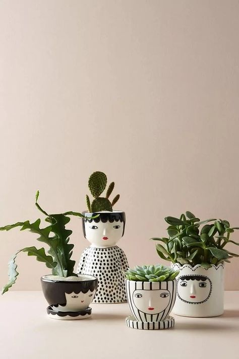 Mother's Day Gifts 2020: 10 Perfect Affordable Gifts - College Fashion Patio Pots, Face Planters, Diy Pots, Pot Designs, Ceramic Pots, Painted Pots, Ceramic Artists, Eclectic Decor, Home Decor Tips