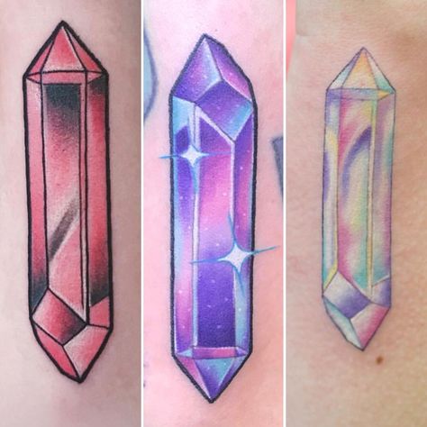 I love these crystal tattoos Crystal Tattoos, Stone Tattoo, Pride Tattoo, Castle Tattoo, Traditional Tattoo Old School, Gem Tattoo, Crystal Tattoo, Crystal Drawing, Stencil Outline