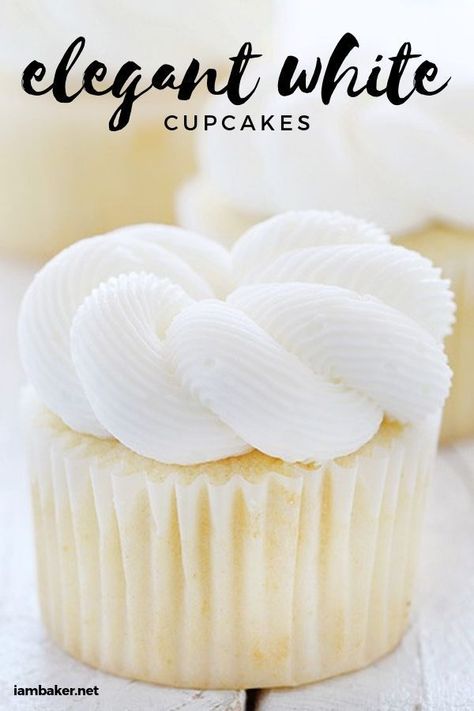 Easy Cupcake Recipe, Frost Cupcakes, Easy Cupcake Recipes, I Am Baker, Cupcake Decoration, White Cupcakes, Oreo Cupcakes, Easy Cupcakes, Buttercream Recipe