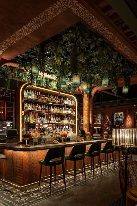 Tiki Bar Interior Design, Sports Bar Room Ideas In House, Modern Tiki Decor, Brew Room, Rooftop Ideas, Bar Lounge Design, Bar Deco, Modern Restaurant Design, Foo Foo