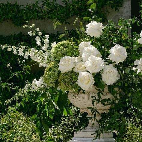 Green White Floral Wedding, Draping Flowers Wedding, Heavy Greenery Wedding, Wedding Altar Flowers Arrangements, Simple White Wedding Florals, Classy Wedding Florals, Nancy Meyers Wedding, Altar Florals, Wedding Landscaping