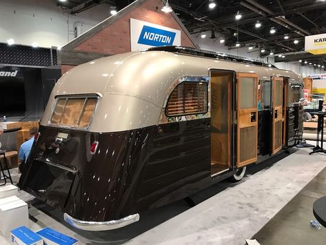 Vintage Trailers For Sale, Vintage Motorhome, Vintage Trailers Restoration, Retro Rv, Retro Trailers, Vintage Trailer Interior, Tiny House Camper, Airstream Interior, Retro Caravan