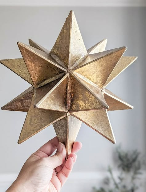 How to Make an Easy DIY Christmas Tree Star Christmas Tree Craft Decorations, Homemade Star Tree Topper, Original Christmas Decorations, Printable Christmas Trees, Christmas Stars Decoration, Christmas Tree Star Diy, Diy Star For Christmas Tree Topper, Diy Christmas Star Topper, Diy Christmas Tree Star Topper