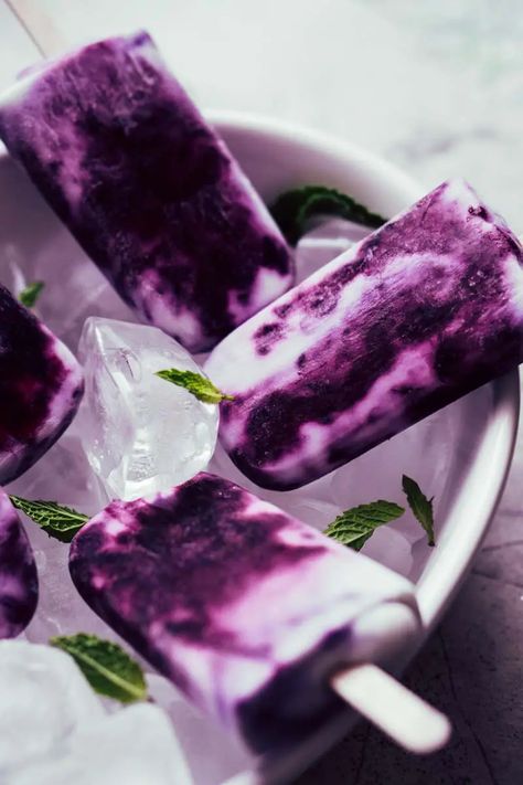 Keto Popsicles, Low Carb Dairy Free, Coconut Popsicles, Keto Diet Vegetables, Keto Approved Foods, Vegan Steak, Pudding Chia, Blueberry Mint, Keto Diet Results