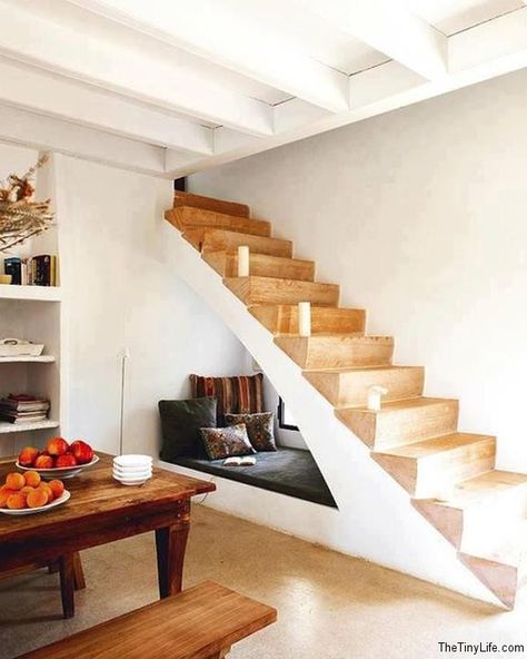 So cozy.  Clever Space Saving Ideas For Small Spaces « The Tiny Life Under Stairs Nook, Stair Nook, تحت الدرج, Space Saving Beds, Home Theatre, Understairs Storage, Stair Storage, Cozy Reading Nook, Creative Living