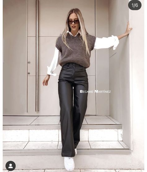 Winter Outfit With Leather Pants, Leather Pant Christmas Outfit, Leather Pants And Vest Outfit, Black Leather Pants Outfit Casual Winter, Wide Leg Leather Pants Outfit Casual, Leather Wide Pants Outfit, How To Style Wide Leg Leather Pants, Black Leather Pants Winter Outfit, Outfit Pantalon Cuir Noir