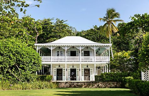 Island Whimsy, Kemble Interiors, Dominican Republic Resorts, Celerie Kemble, The Colony Hotel, Glam Pad, Cat Island, House By The Sea, Island House