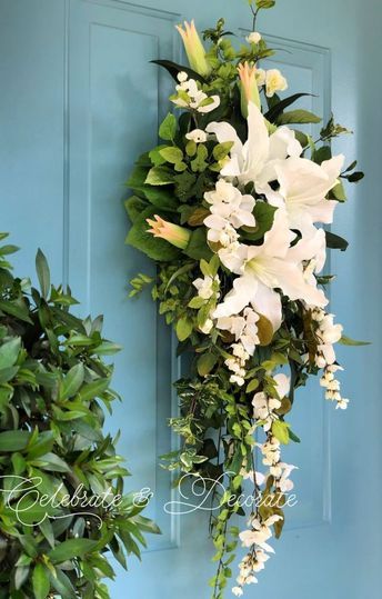 I begin all of my swags with a block of styrofoam.  Learn how to make a swag for your front door. Hometalk Partner #swag #frontdoorwreaths Teardrop Swag Diy, How To Make A Swag Wreath Step By Step, Diy Swags How To Make, Floral Swag Diy, Funky Crafts, Gourds Diy, Diy Swag, Easter Lilies, Easter Swags