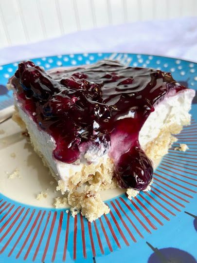 Blueberry Delight Pecan Crust, Canned Blueberry Pie Filling Desserts, Blueberry Pie Filling Desserts, Blueberry Lush Dessert, Blueberry Layered Dessert, Blueberry Delight Dessert, Blueberry Pretzel Salad, Blueberry Delight Recipe, Breakfast Receipts