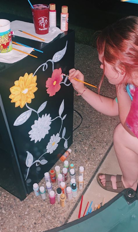 painting our mini fridge.... vsco&insta// @cdedoming Top Of Mini Fridge Decor, Painting Mini Fridge Diy, Decorated Mini Fridge, Decorate Mini Fridge, Mini Fridge Painting Ideas, Mini Fridge Decoration Ideas, Fridge Painting Ideas, Painted Mini Fridge, Mini Fridge Makeover