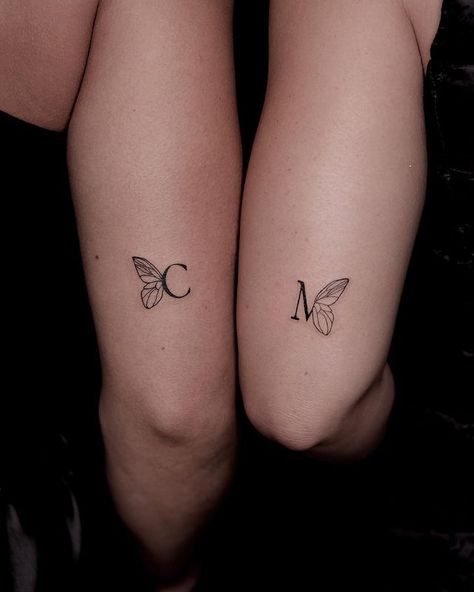 Matching Tattoos For Best Friends Wrist, Twin Tattoos For Best Friends, Matching Tattoos For Twins Sisters, Butterfly Sister Tattoos, Matching Butterfly Tattoos Friends, Minimal Best Friend Tattoos, Fine Line Sister Tattoo, Matching Wrist Tattoos, Twin Tattoos Sisters