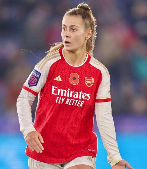 Victoria Pelova, Arsenal Ladies, Women's Soccer, Womens Football, Womens Soccer, Arsenal, Soccer, Football, American Football