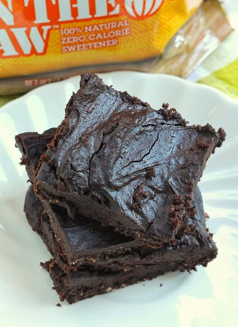 Monk Fruit in the Raw: Frosted Chocolate Brownies Monkfruit Recipes, Fruit Brownies, Dark Chocolate Recipes, Lemon Dessert Recipes, Monk Fruit, Sweet Recipe, Food Contest, Smart Cookie, Brownies Recipe